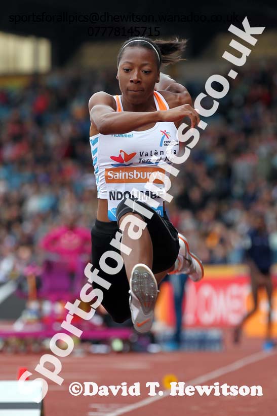 Ruth Ndoumbe in the womens triple jump at the Sainsbury's Birmingham Grand Prix. Photos: David T. Hewitson/Sports for All Pics